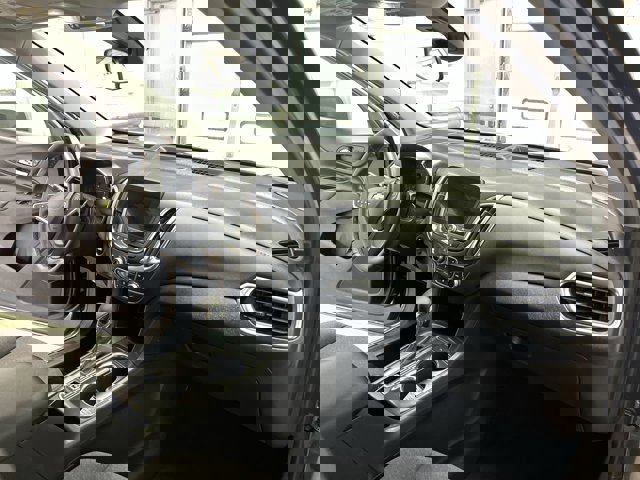 Used 2023 Chevrolet Equinox LT image 29