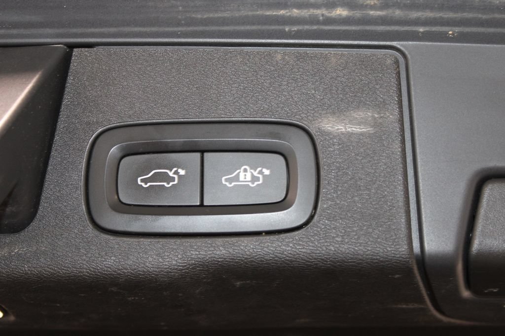 Used 2020 Volvo XC60 T5 Inscription FWD image 14