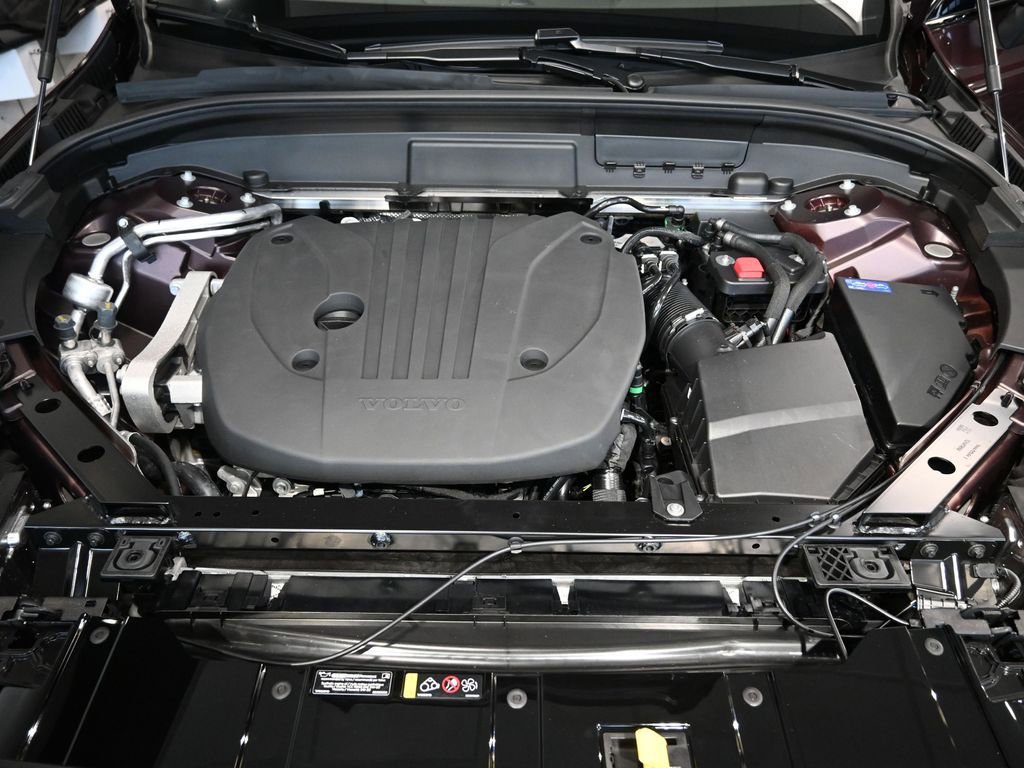New 2026 Volvo XC60 B5 Plus w/ Protection Package Premier image 8