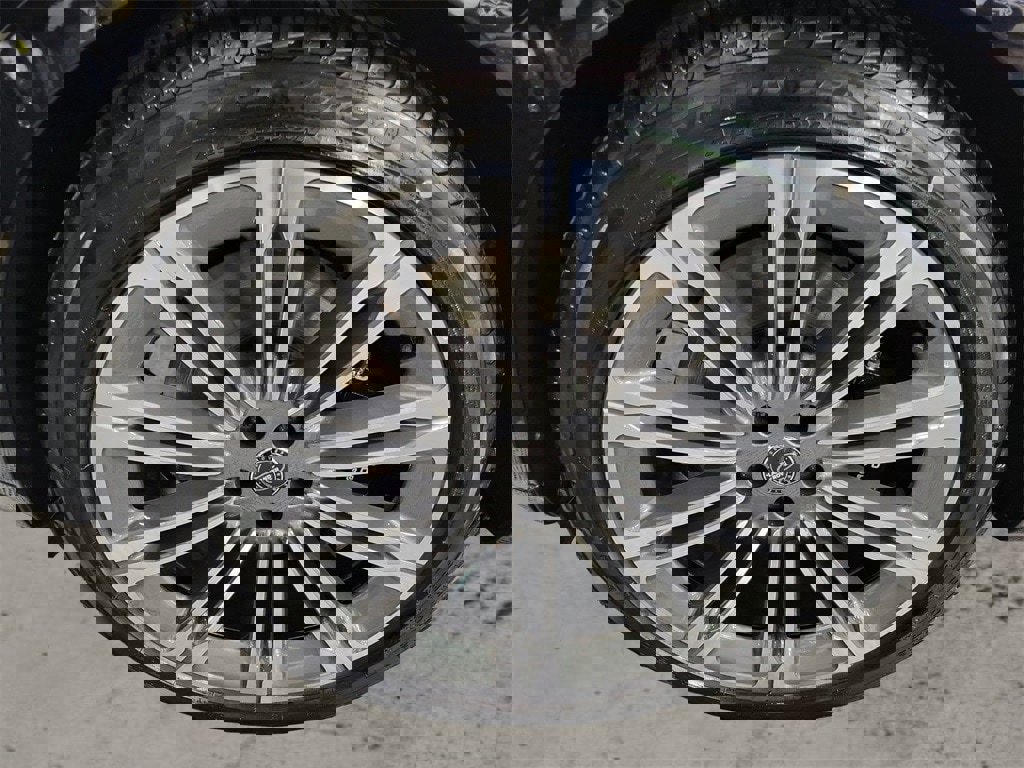 New 2024 Land Rover Range Rover SV image 9