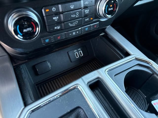 Used 2016 Ford F150 Platinum w/ Equipment Group 701A Luxury AWD/4WD image 34
