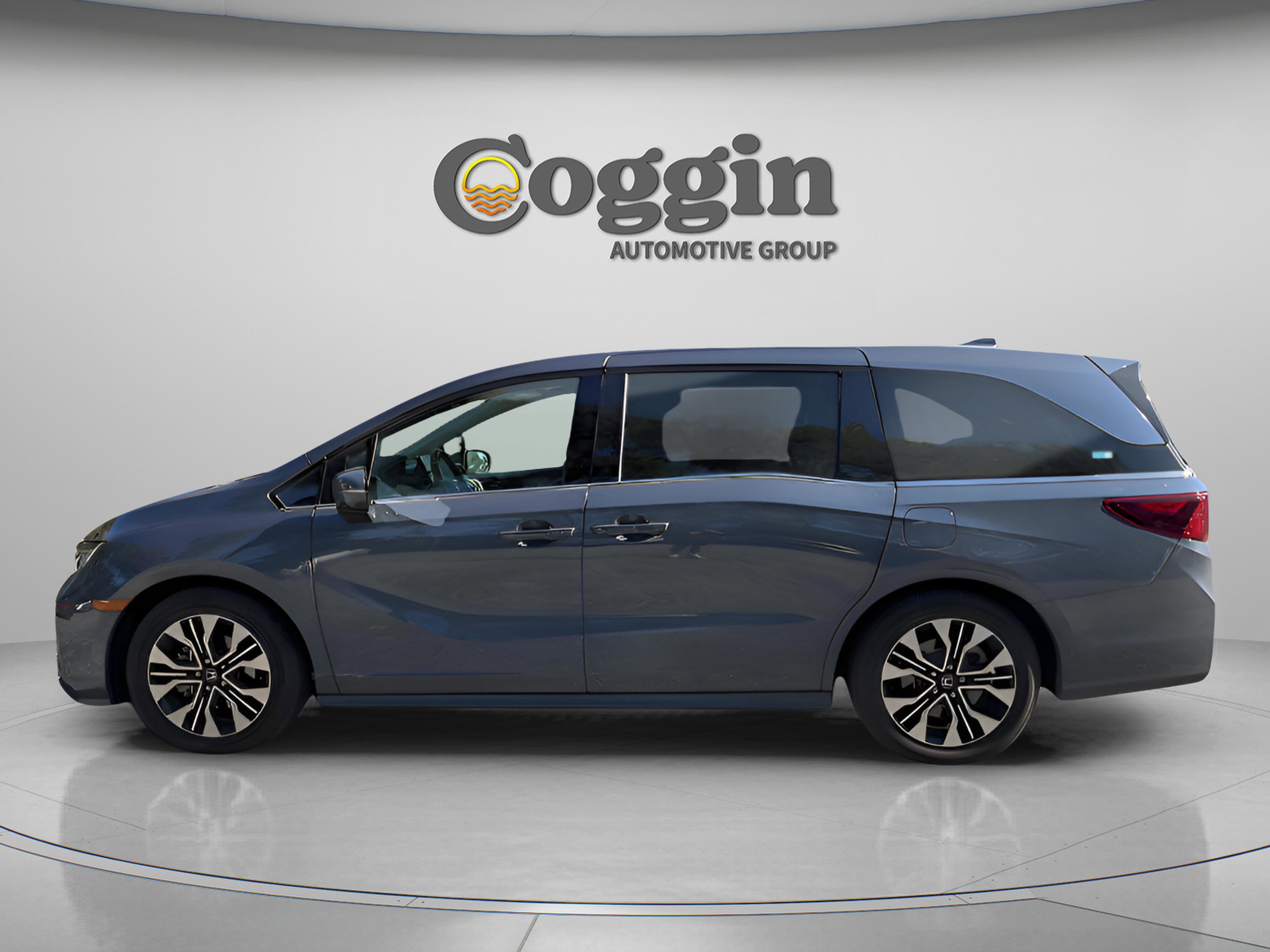 Certified 2025 Honda Odyssey Elite image 3