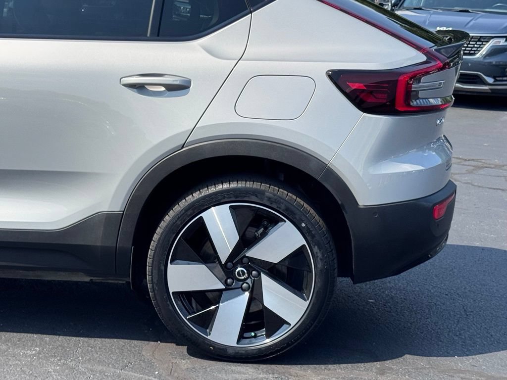 Used 2023 Volvo C40 P8 Recharge Ultimate AWD/4WD image 39