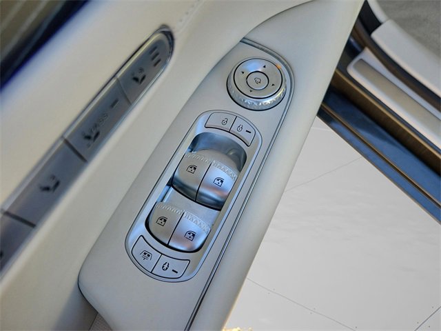 Used 2023 Genesis G90 3.5T image 32