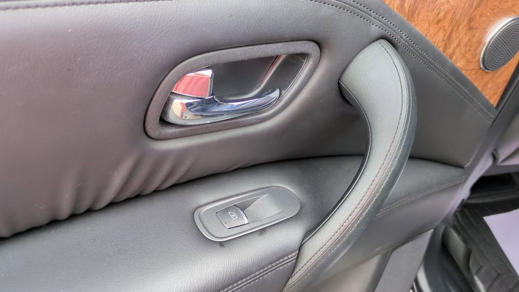 Used 2021 Nissan Armada SL image 16