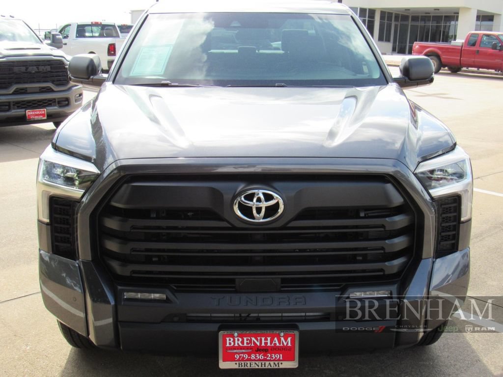 Used 2024 Toyota Tundra SR5 w/ SR5 Convenience Package AWD/4WD image 9