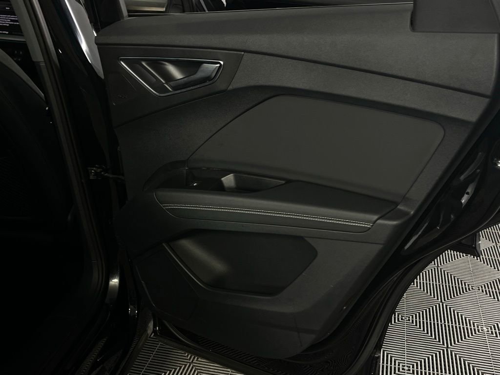 Used 2023 Audi Q4 e-tron Prestige image 23