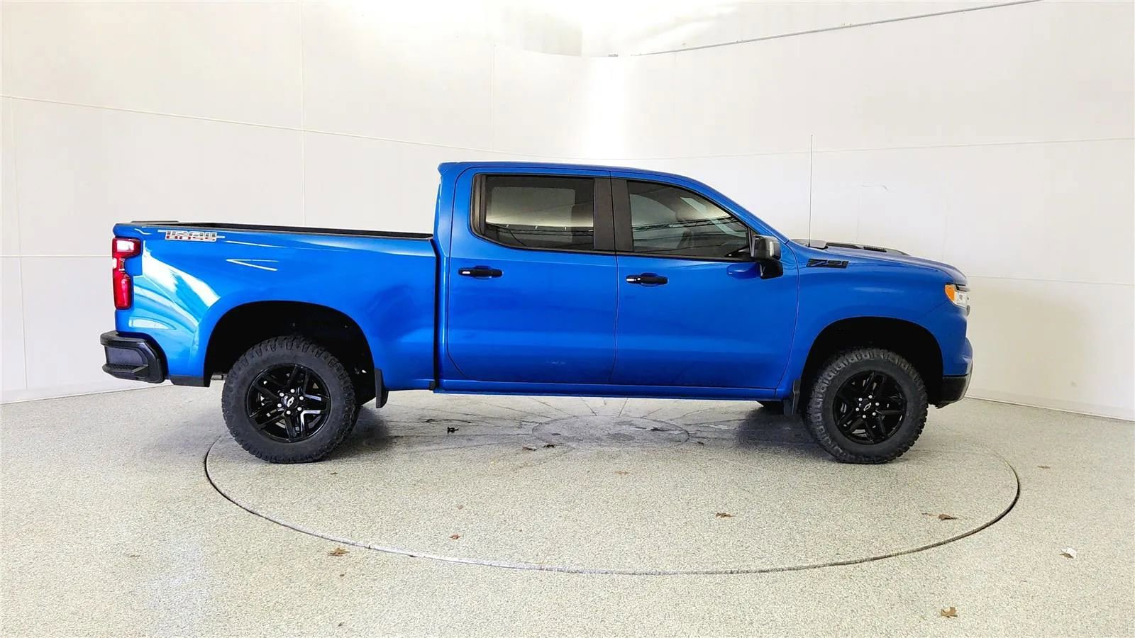 Used 2023 Chevrolet Silverado 1500 LT Trail Boss w/ LT Trail Boss Premium Package image 8
