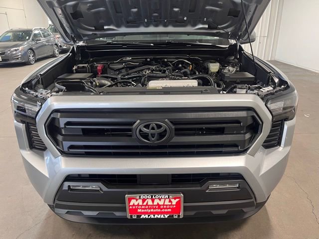 Used 2026 Toyota Tacoma SR5 image 9