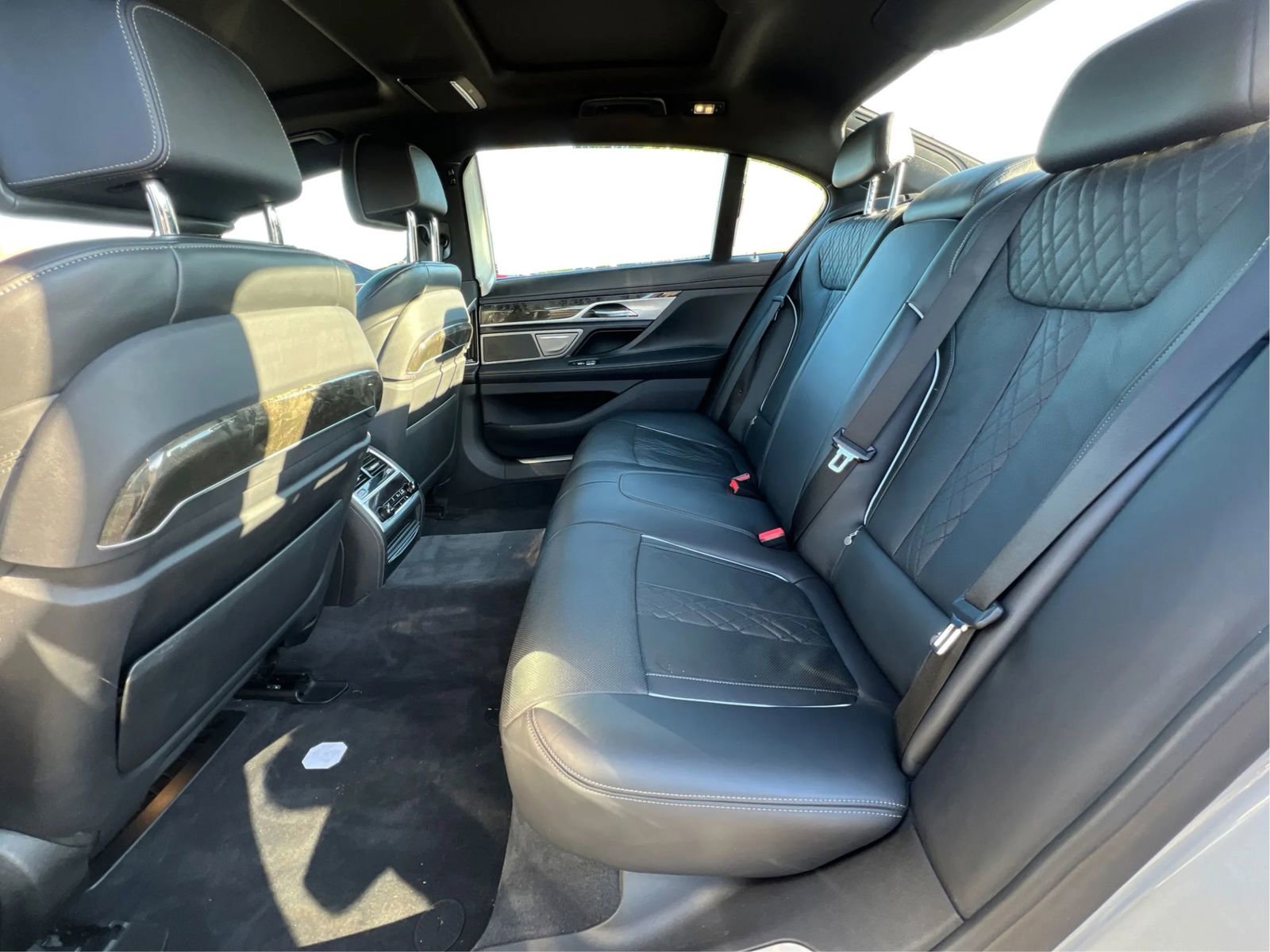 Used 2019 BMW 740i xDrive w/ Executive Package image 3