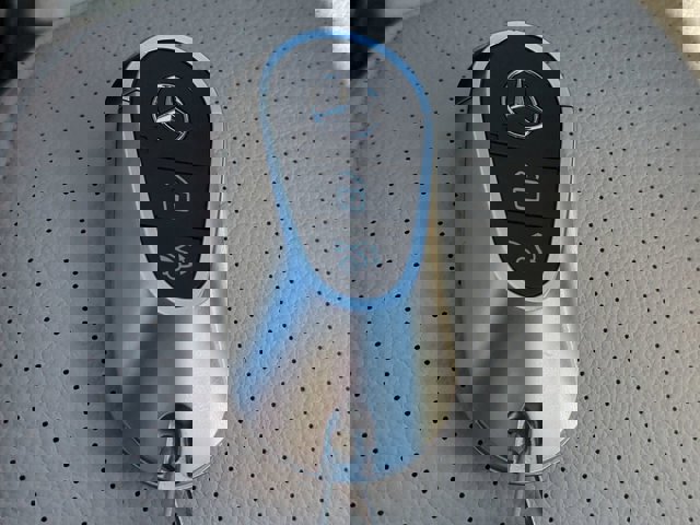 Used 2025 Mercedes-Benz C 300 Sedan image 29