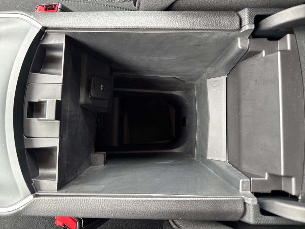 Used 2021 Ford Edge SE image 12