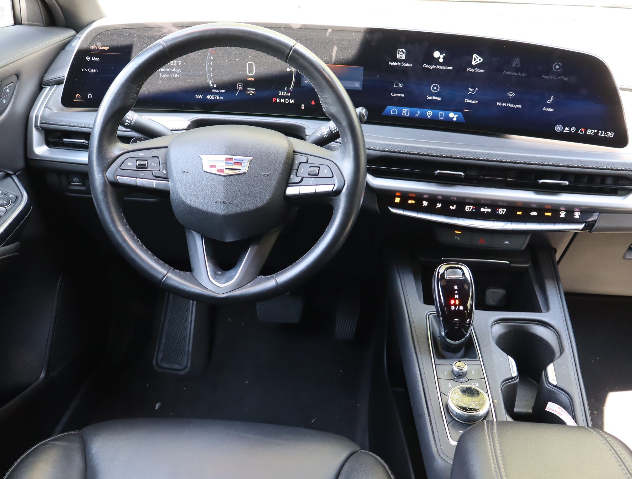 Used 2025 Cadillac XT4 Premium Luxury FWD image 15