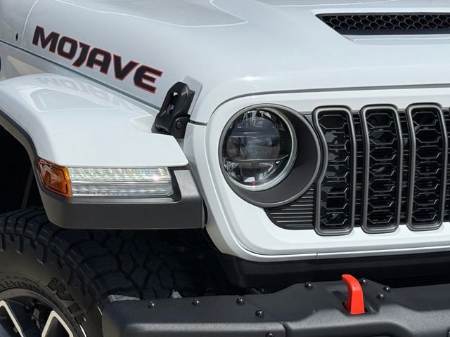 Used 2025 Jeep Gladiator Mojave image 3