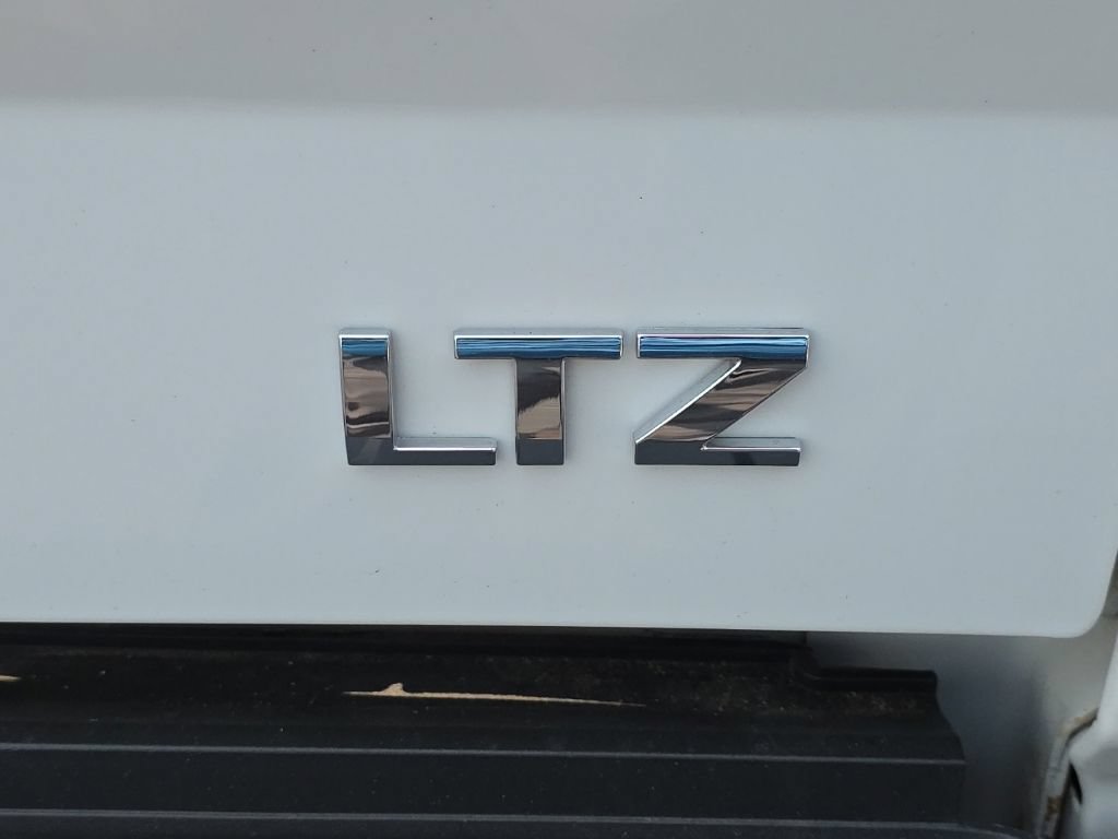 Used 2019 Chevrolet Silverado 2500 LTZ w/ Duramax Plus Package AWD/4WD image 23