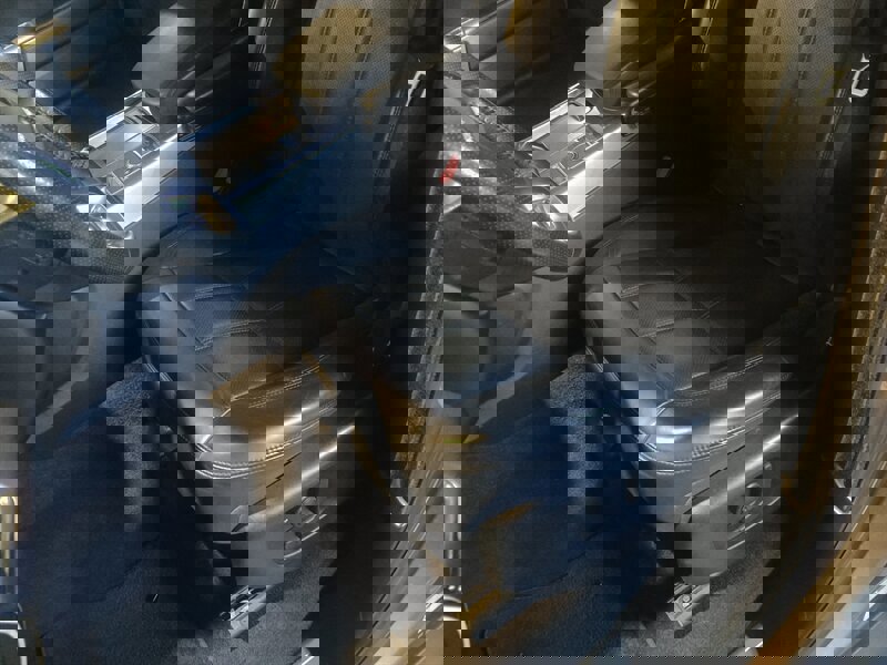 Used 2018 Land Rover Range Rover Sport HSE image 15