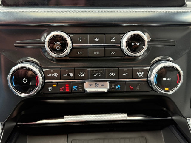 Used 2022 Ford F150 Limited image 32