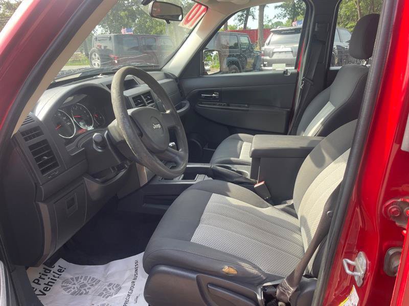 Used 2010 Jeep Liberty Sport AWD/4WD image 9