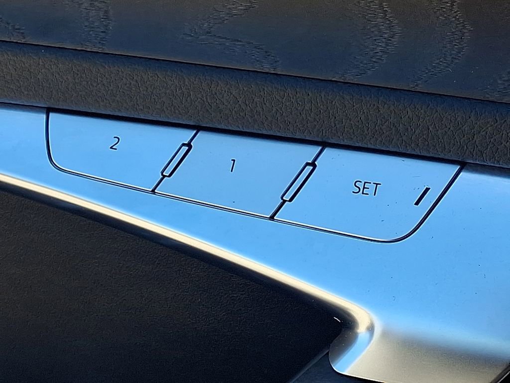 Used 2023 Audi A6 2.0T Premium w/ Convenience Package image 30