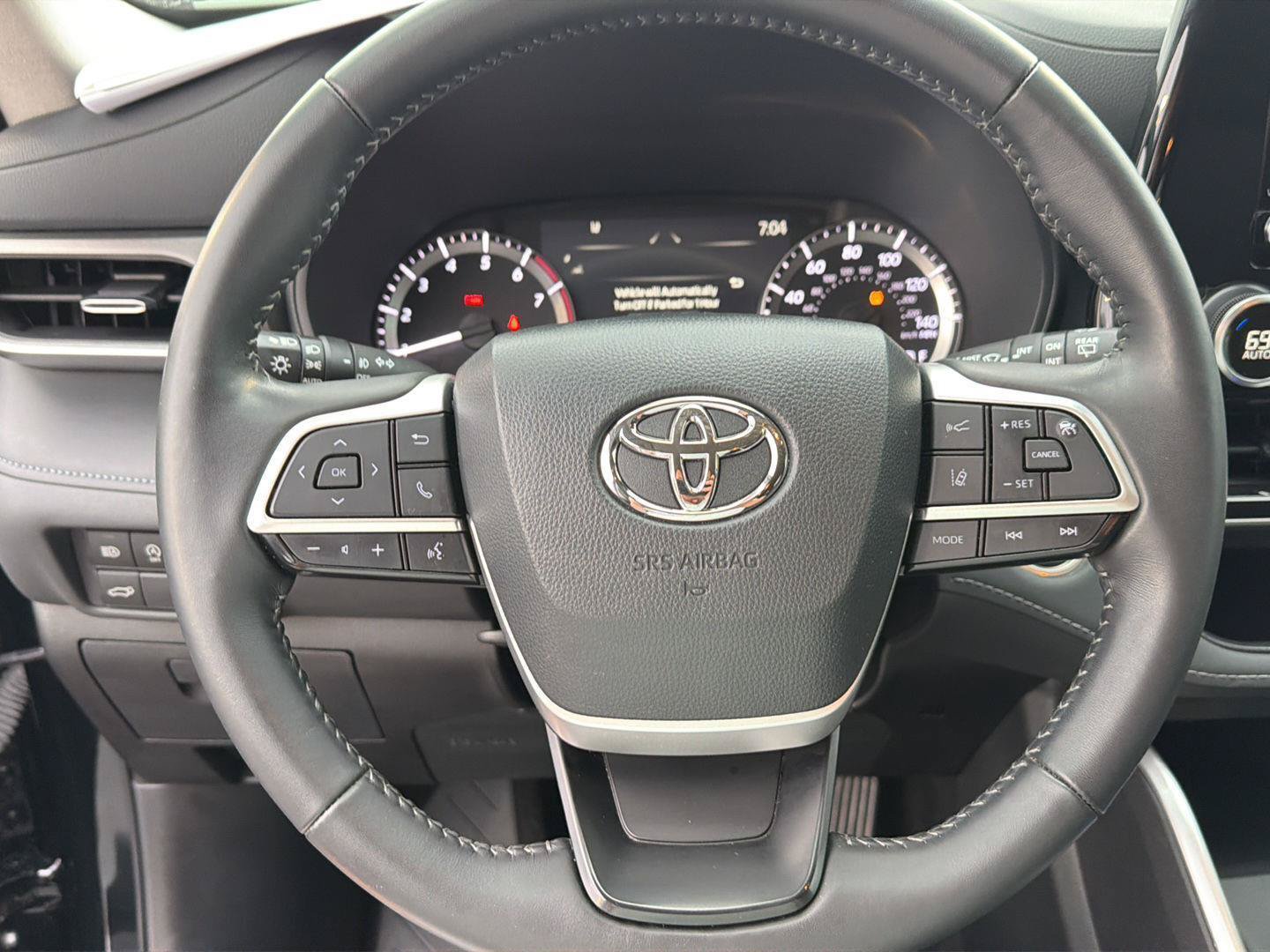 Certified 2024 Toyota Highlander LE AWD/4WD image 21