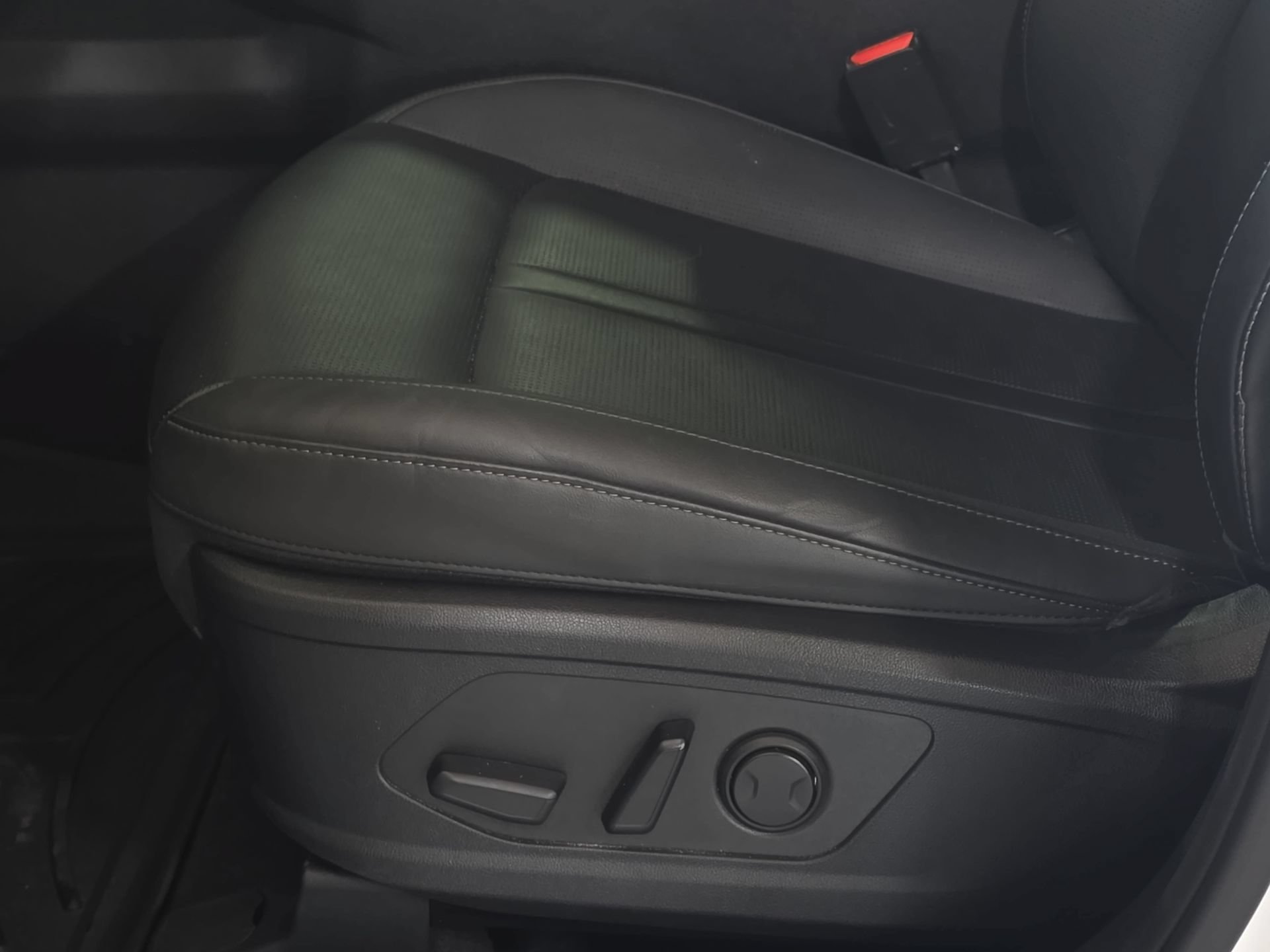 Used 2025 Kia Sorento S w/ Panoramic Sunroof Package FWD image 27