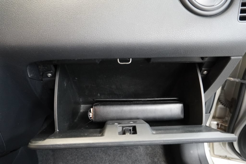 Used 2008 Suzuki SX4 Sedan FWD image 32