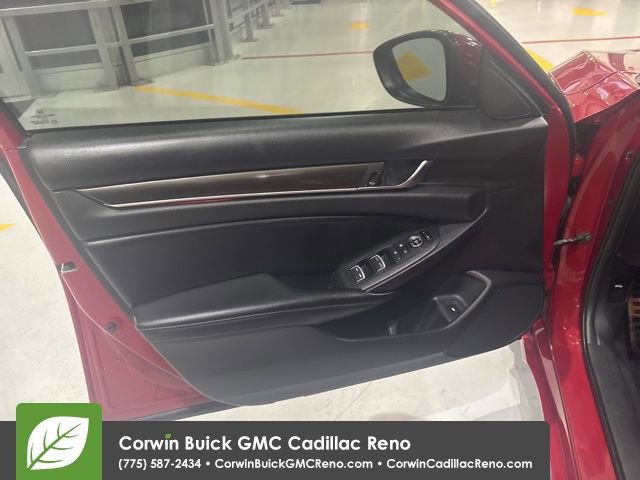 Used 2018 Honda Accord Sport image 13