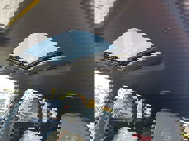 Used 2025 Chevrolet Trax RS w/ Sunroof Package FWD image 19