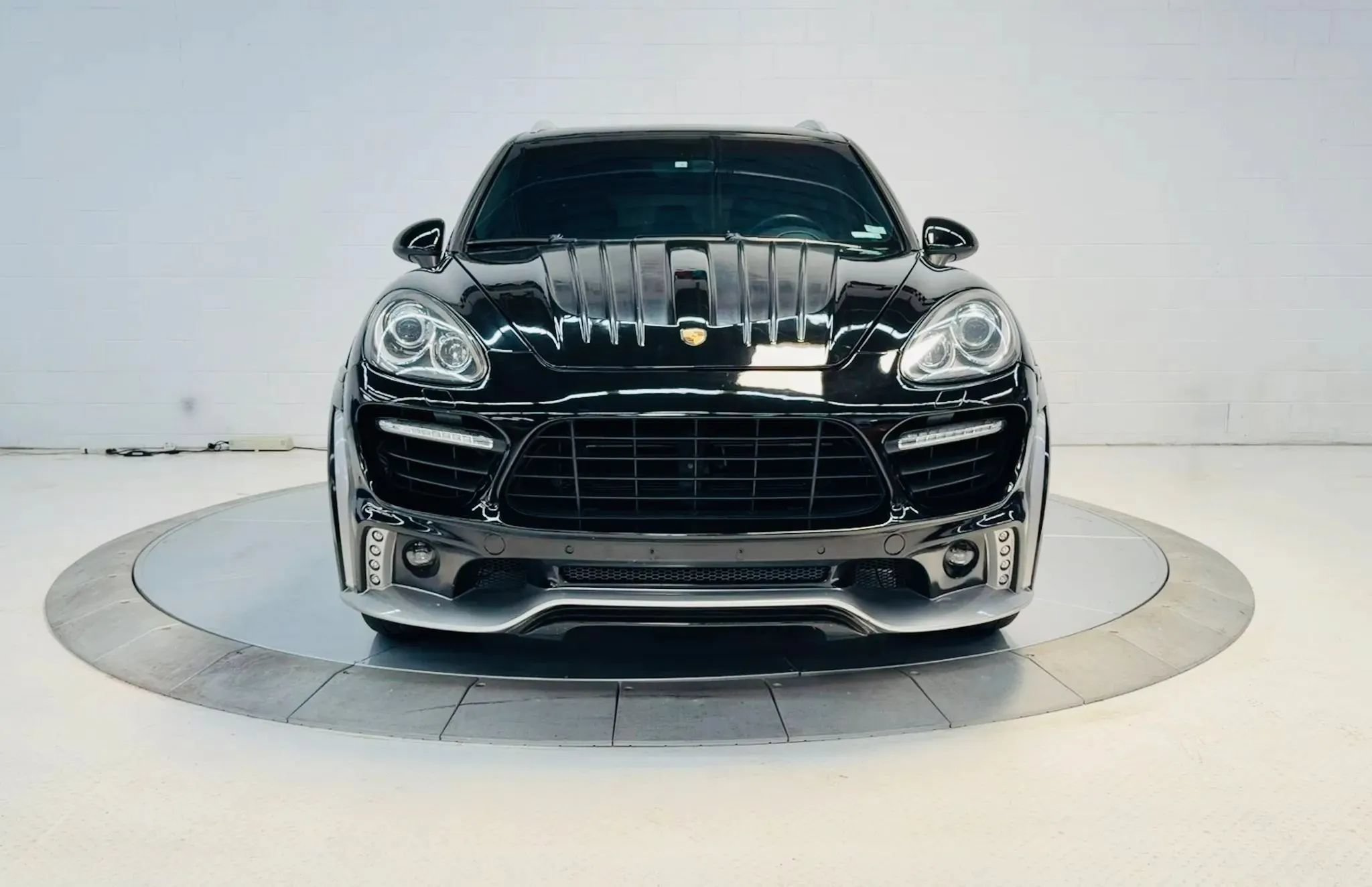 Used 2013 Porsche Cayenne S AWD/4WD image 9