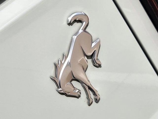 Used 2023 Ford Bronco Badlands image 11