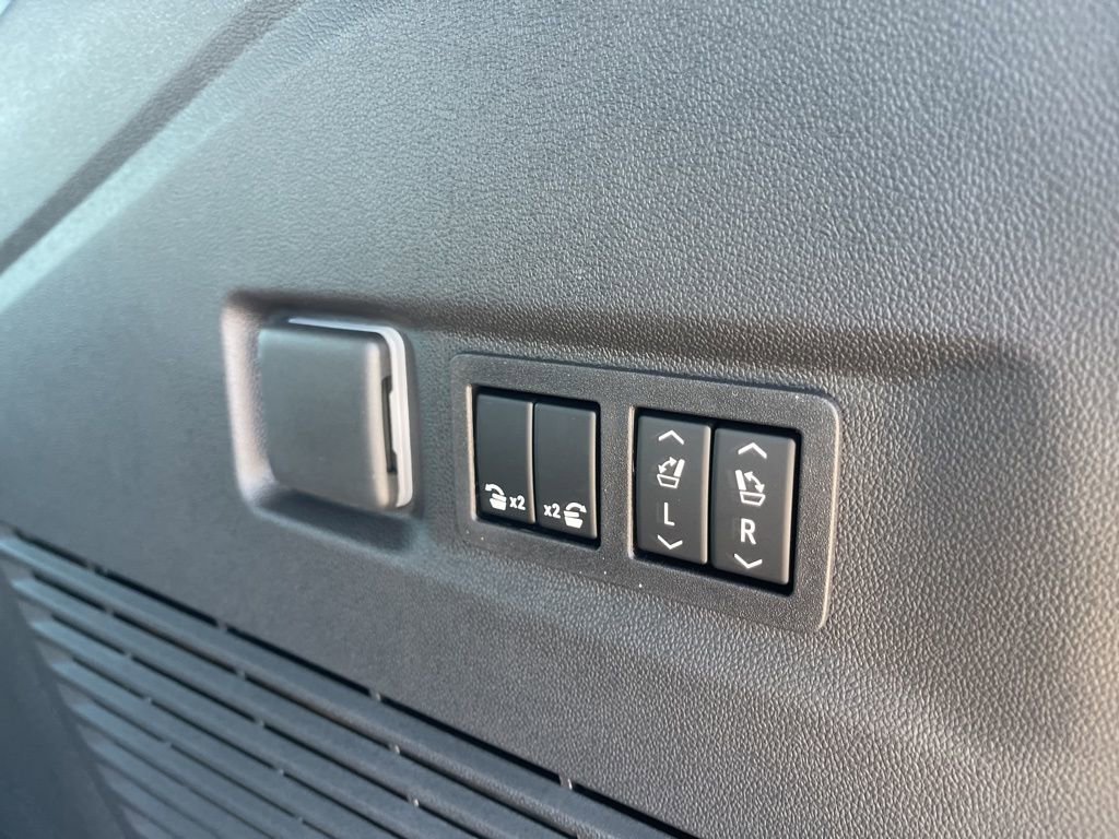 New 2026 Chevrolet Suburban Premier w/ Sun And Tow Package image 13