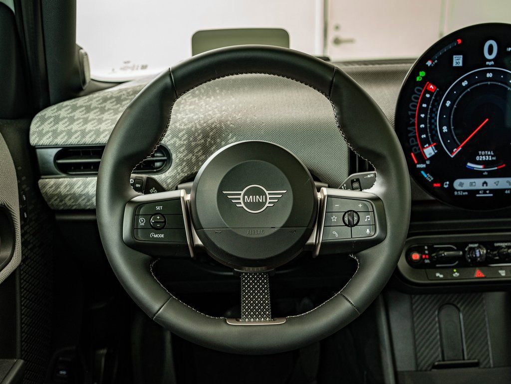 Certified 2025 MINI Cooper S image 22