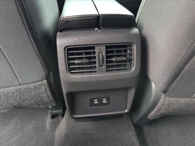 Used 2024 Nissan Rogue SV AWD/4WD image 17