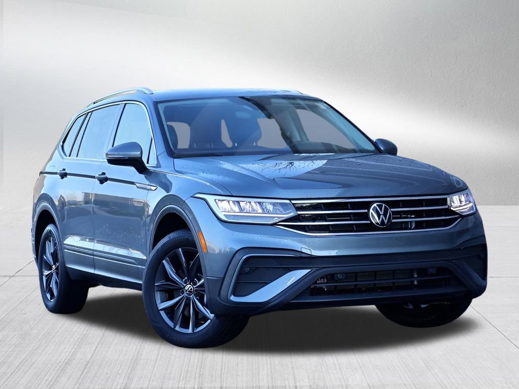 Used 2024 Volkswagen Tiguan SE image 1