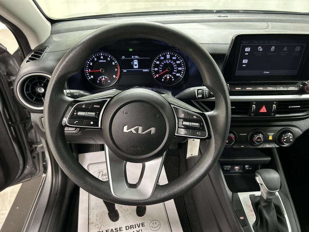 Certified 2023 Kia Forte LXS w/ LXS Technology Package FWD image 4
