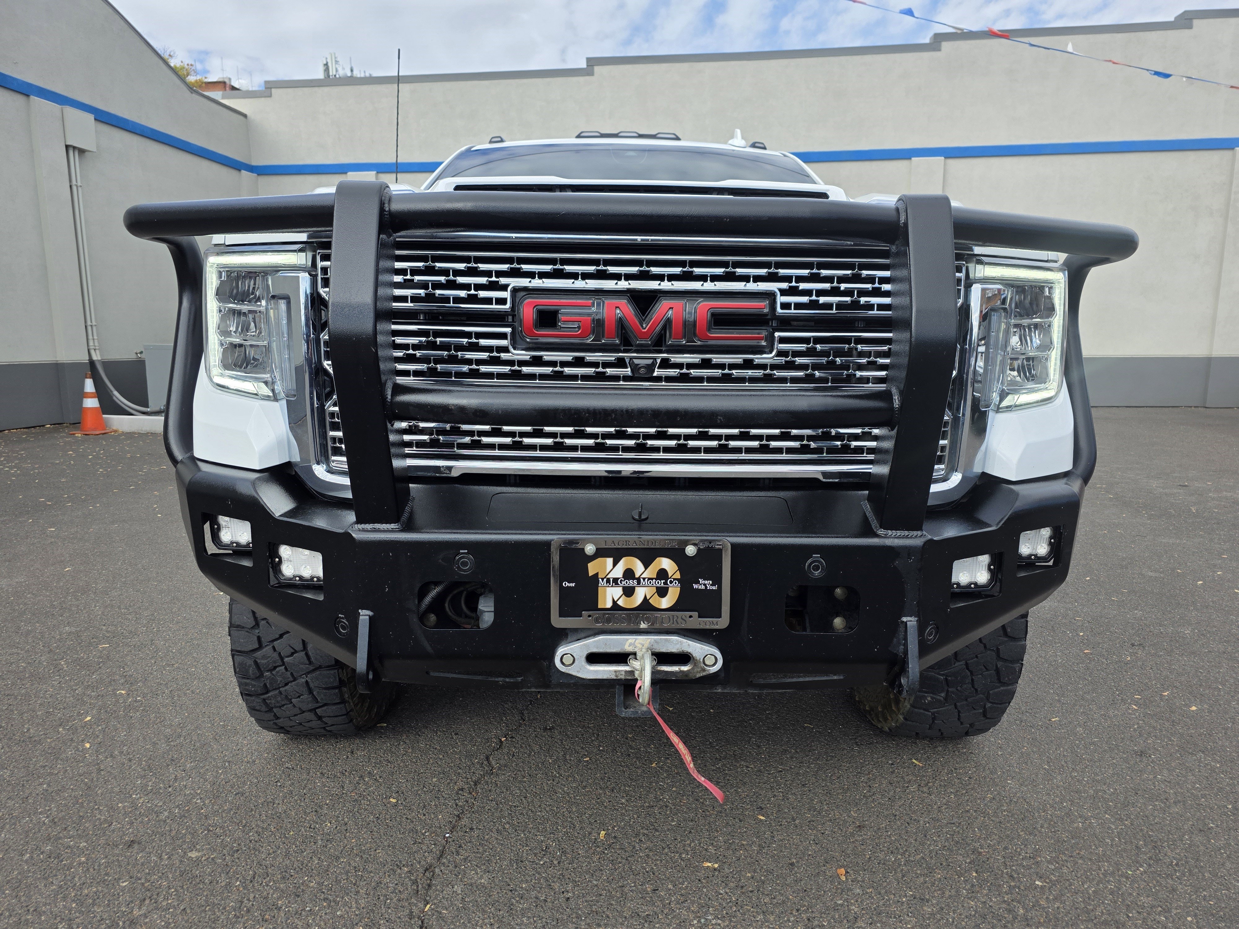 Used 2022 GMC Sierra 3500 Denali w/ Denali Ultimate Package image 2