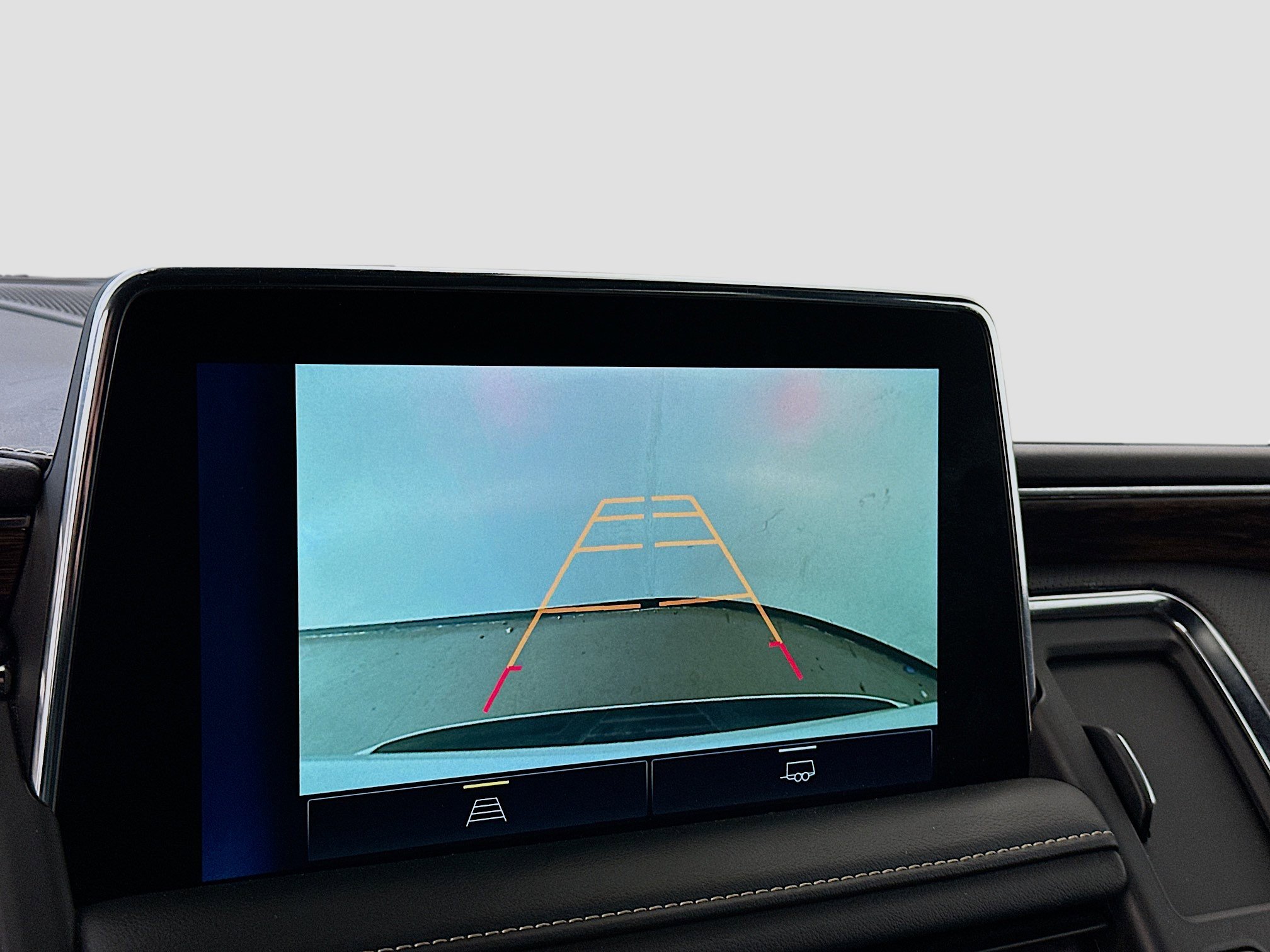 Used 2023 Chevrolet Suburban Premier image 23