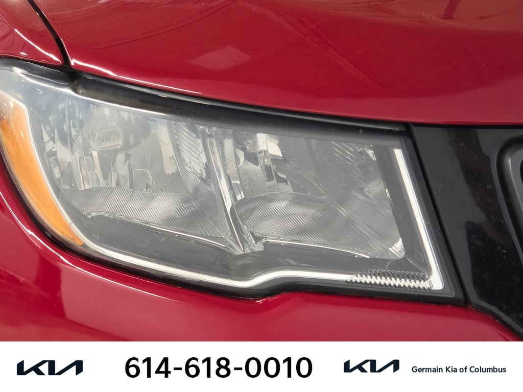 Used 2020 Jeep Compass Trailhawk AWD/4WD image 14