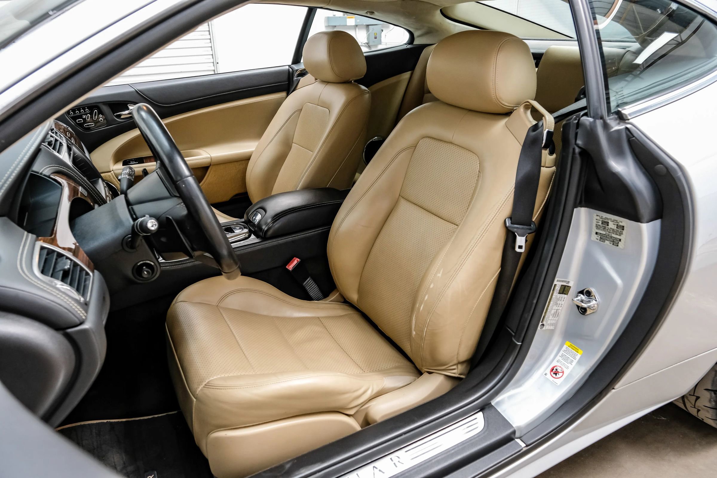 Used 2012 Jaguar XK Coupe image 28