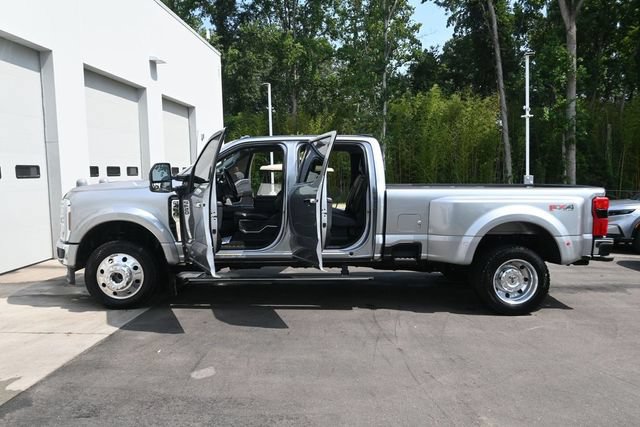 Used 2024 Ford F450 Lariat w/ Lariat Ultimate Package AWD/4WD image 38