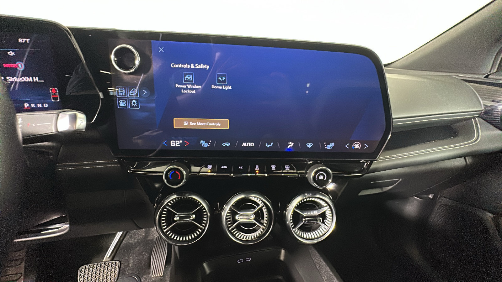Used 2024 Chevrolet Blazer EV LT AWD/4WD image 27