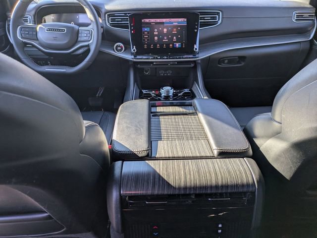 Used 2024 Jeep Wagoneer L Series III w/ Flexible Seating Group image 27