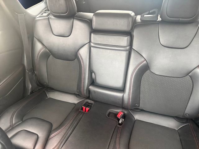 Used 2019 Jeep Cherokee Trailhawk image 13