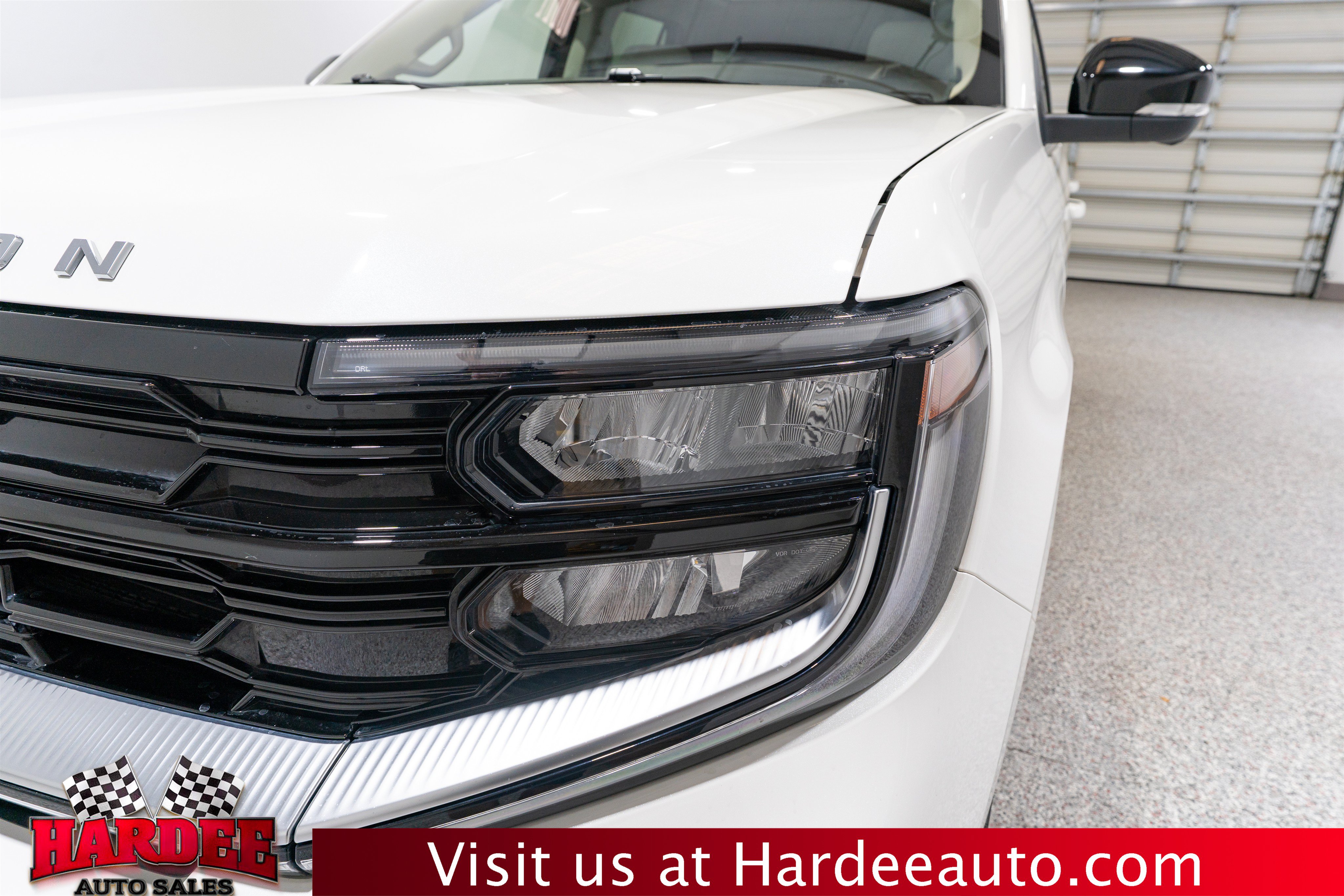 Used 2025 Ford Expedition Max Platinum w/ Platinum Ultimate Package AWD/4WD image 8