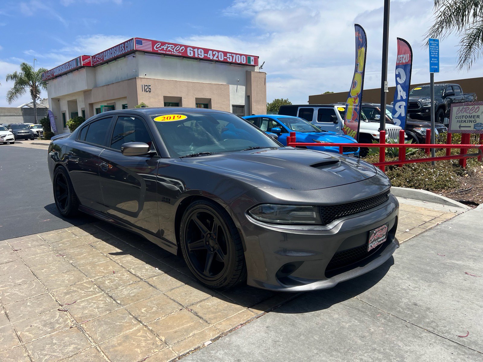 Used 2019 Dodge Charger R/T RWD image 2
