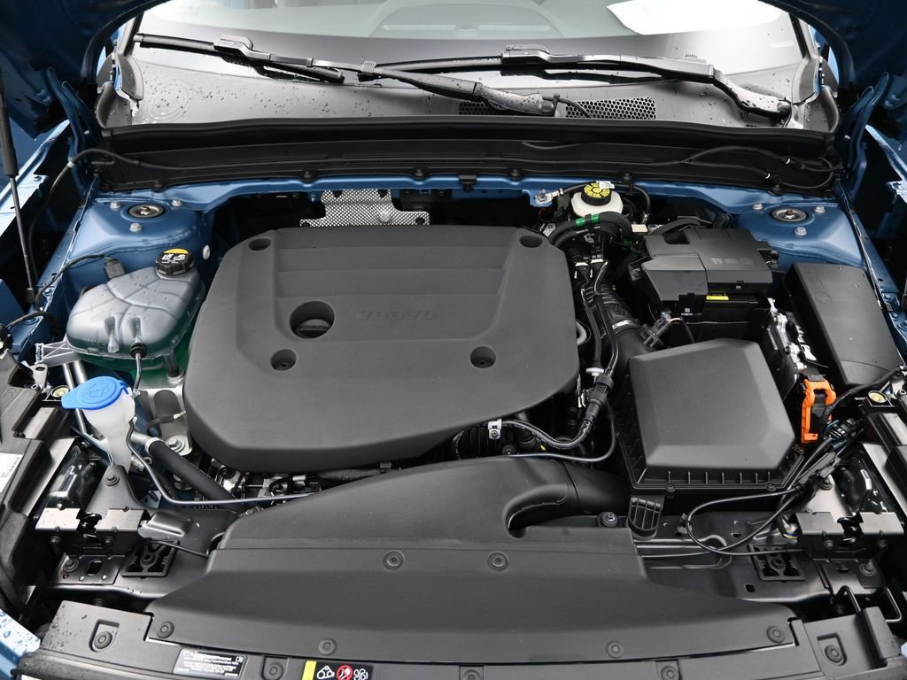 New 2025 Volvo XC40 B5 Core w/ Climate Package AWD/4WD image 29