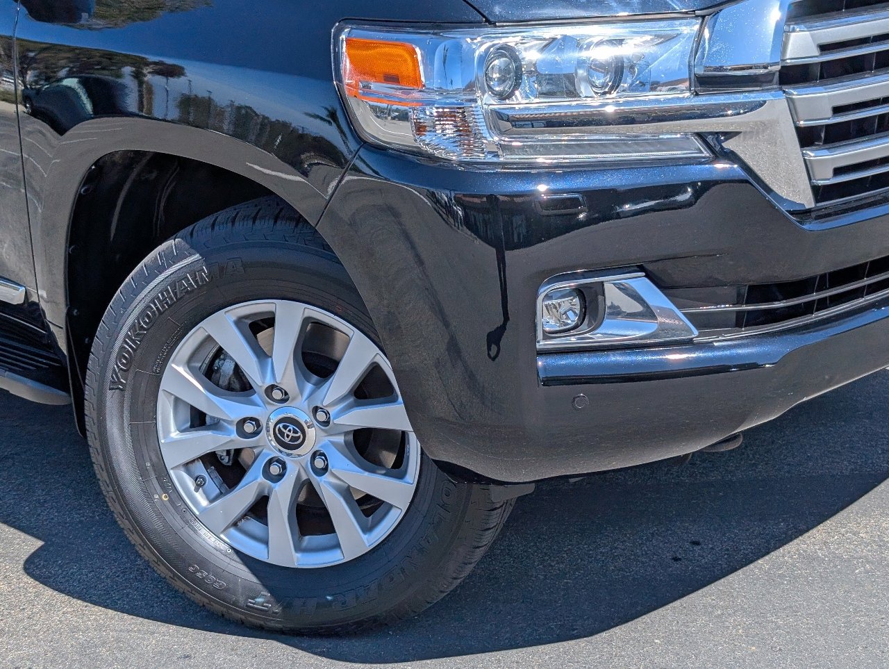 Used 2021 Toyota Land Cruiser image 11