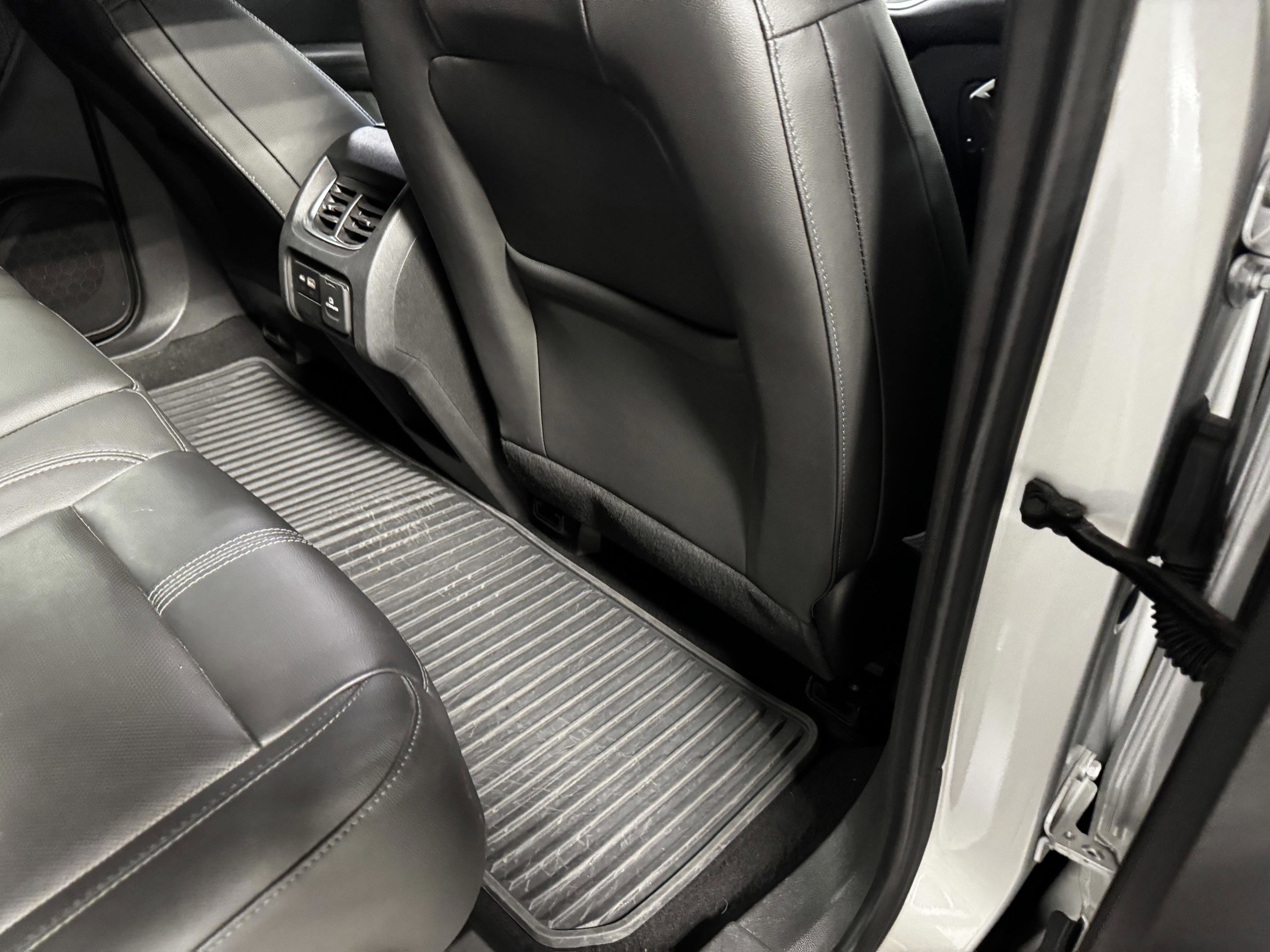 Used 2019 Chevrolet Blazer LT w/ Sun and Wheels Package FWD image 37