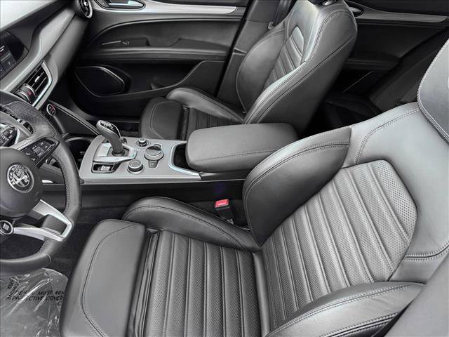 Used 2021 Alfa Romeo Stelvio Ti Sport image 10