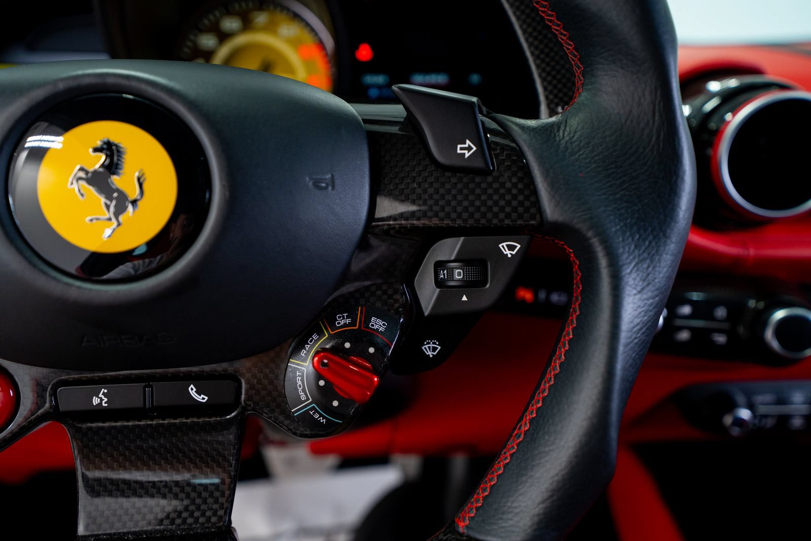 Used 2020 Ferrari 812 Superfast RWD image 84